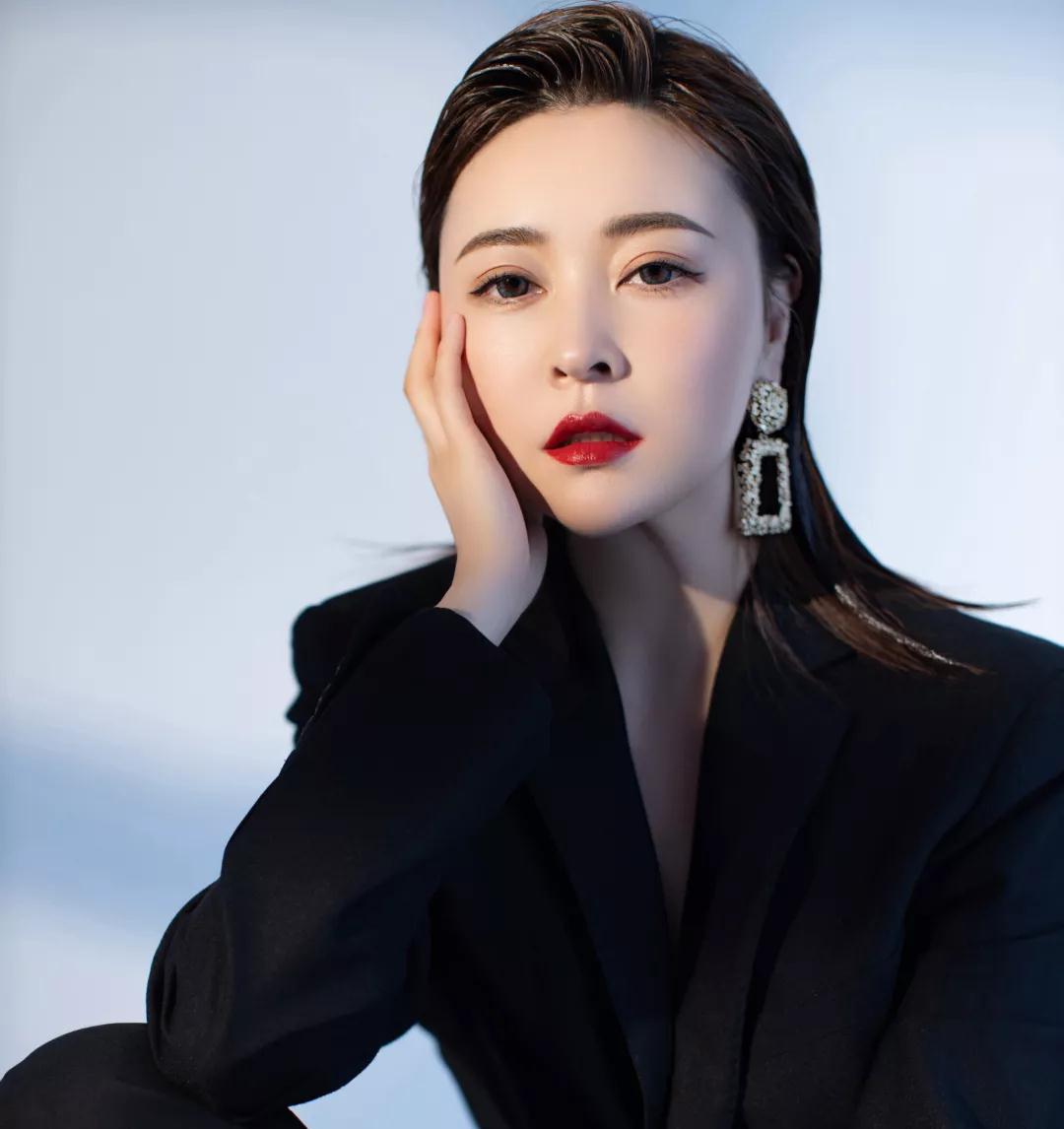 乘风破浪,挂帆沧海 | 音乐舞蹈学院院长王婕:不忘初心育桃李 艺展芳华